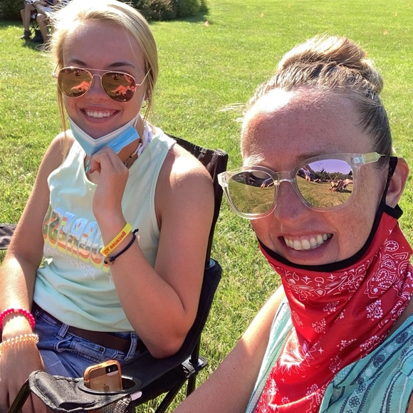 Meet your Posher, Malissa - Picture 5 of 5